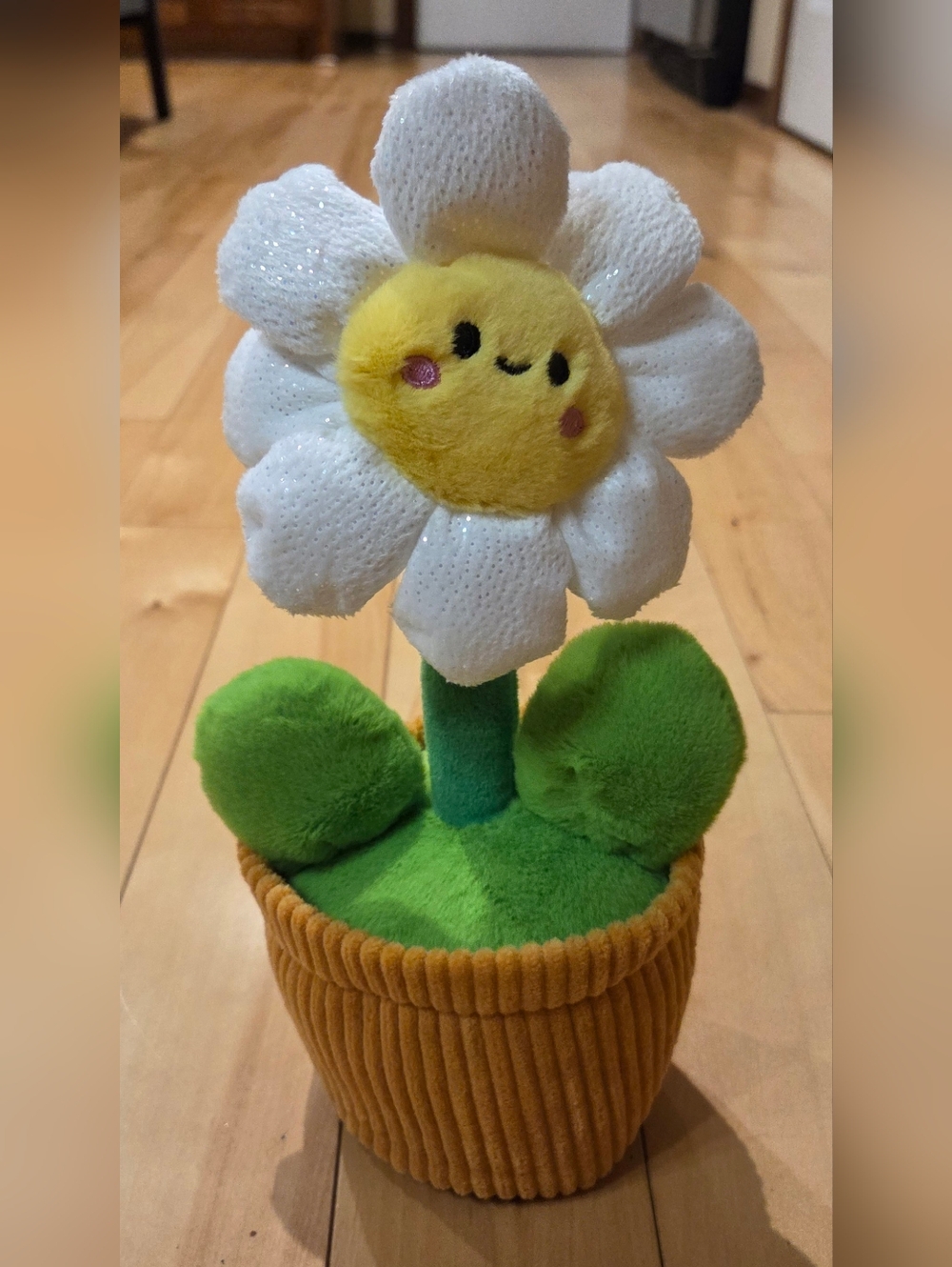 NEW Smiling Daisy Stuffie